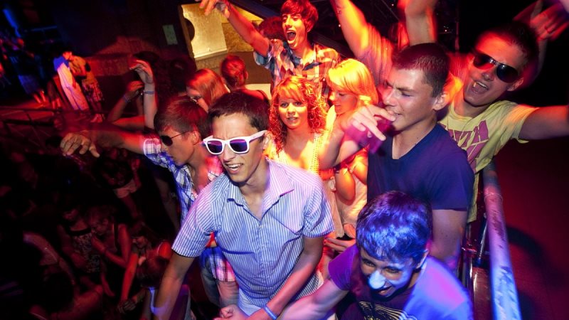 Party und Fun am Mittelmeer in Spanien