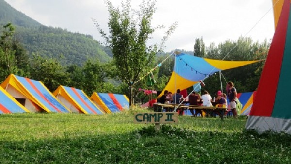 Abenteuer-Kanucamp in Frankreich